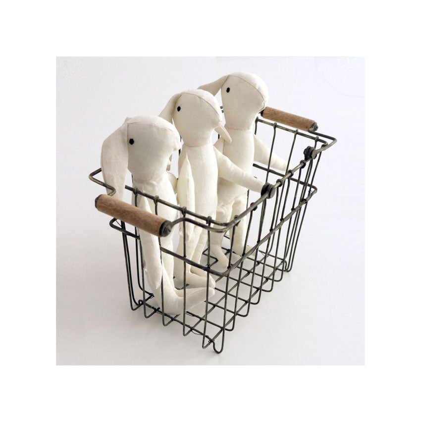Süßer Vintage Bunny mit Weste von Severina Kids.