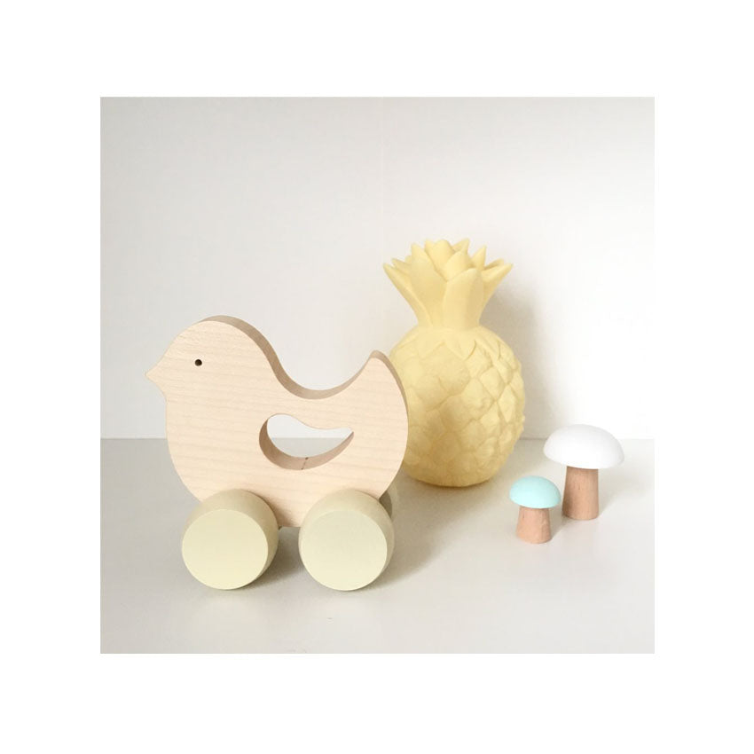 Birdie - der hübsche Holzvogel von Briki Vroom Vroom. Versandkostenfrei ab 39 Euro. goldkind.wien