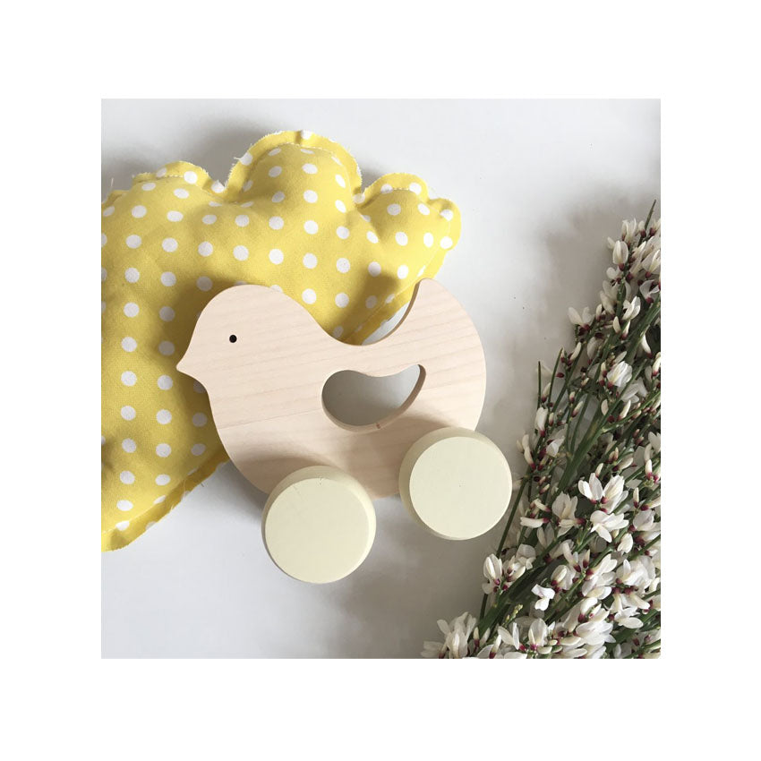 Birdie - der hübsche Holzvogel von Briki Vroom Vroom. Versandkostenfrei ab 39 Euro. goldkind.wien