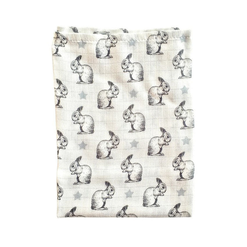 Baby-Box mit Swaddle und Beißring von Briki Vroom Vroom. Versandkostenfrei ab 39 Euro. goldkind.wien